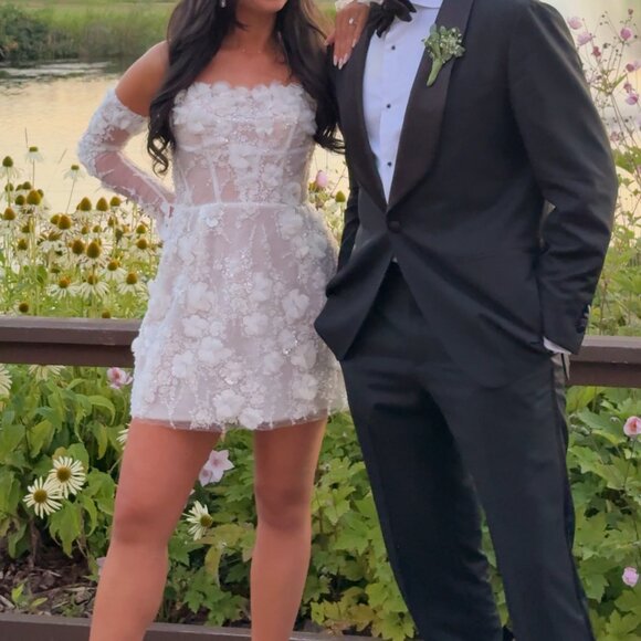 Rosie Etienne Isabelle Dress, Size 6 (Includes Gloves) - Picture 8 of 8